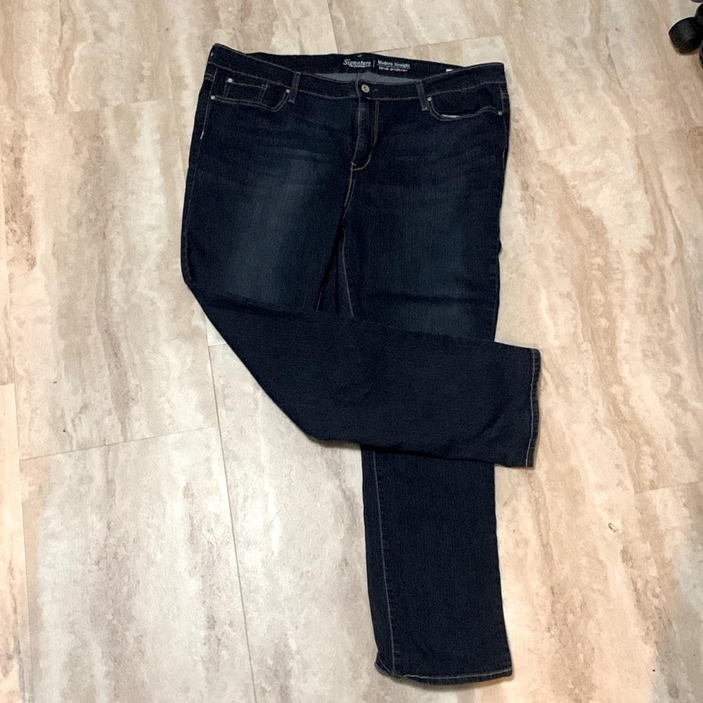 Signature Levi Jeans